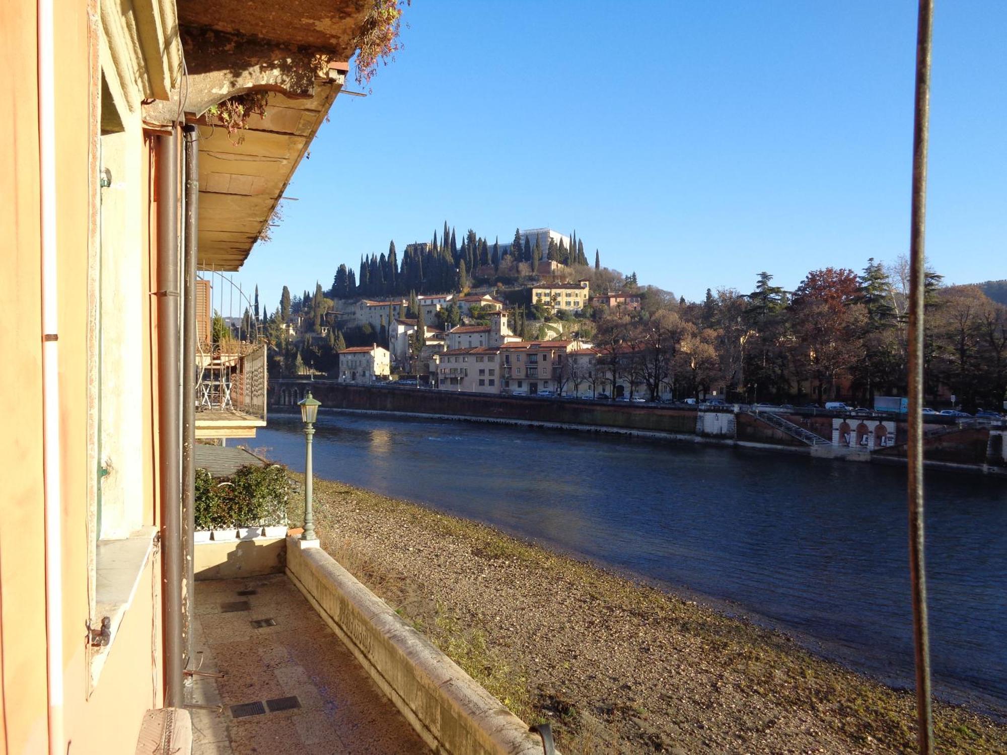 Sottoriva36 Bed & Breakfast Verona Eksteriør bilde